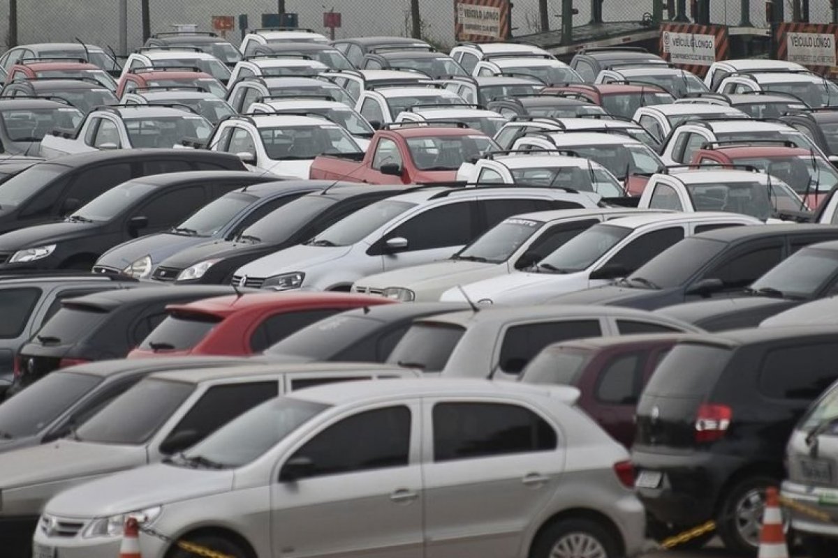 IPVA: veículos com placas de finais 9 e 0 têm 5% de desconto no pagamento