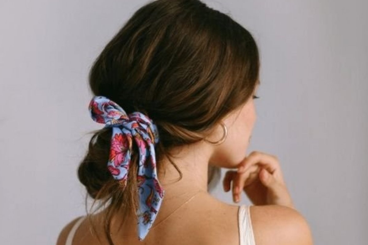 10+ penteados com lenços: Praticidade para ficar linda em casa