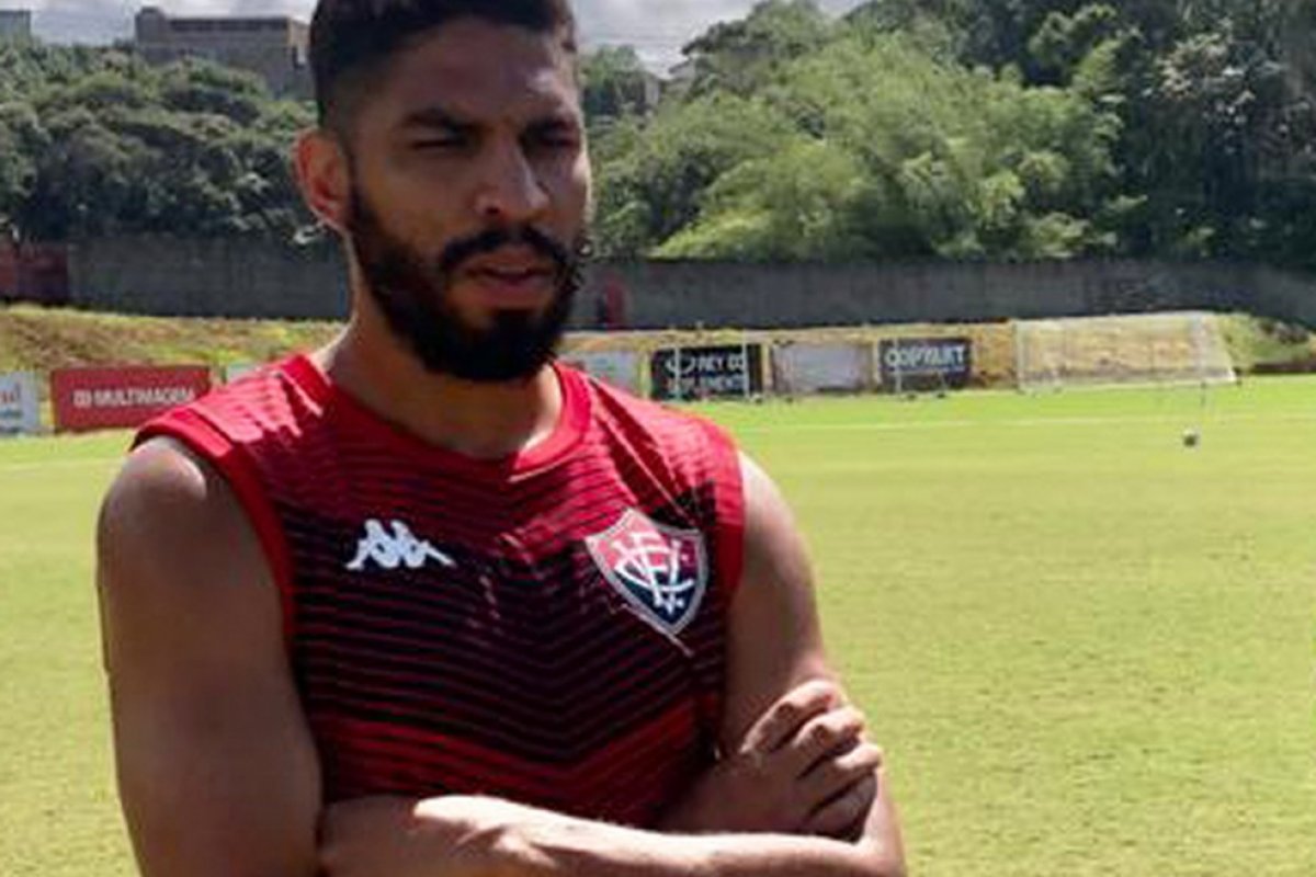 Para se manter invicto e voltar ao G-4, Vitória visita Confiança pela Série B