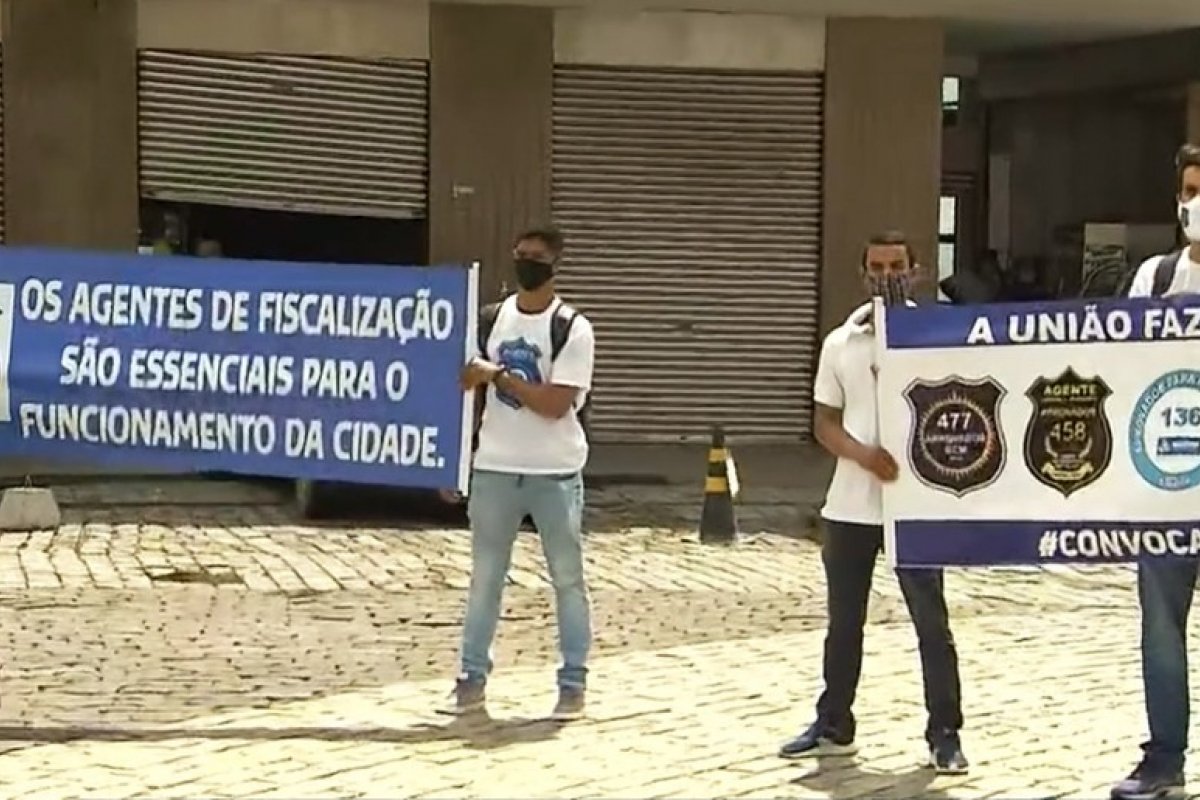 Candidatos aprovados em concurso público para prefeitura de Salvador reivindicam convocação