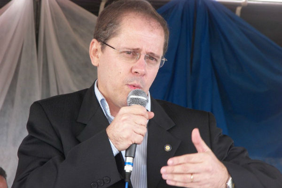 Justiça determina que prefeito de Mirangaba, na Bahia, seja proibido de distribuir cestas básicas