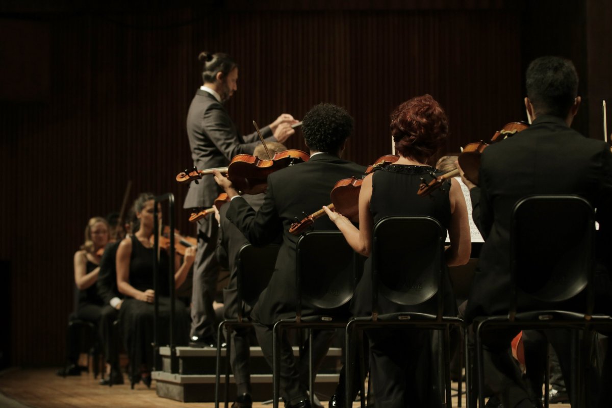 Maestro Carlos Prazeres rege a 7ª de Bruckner no Teatro Castro Alves