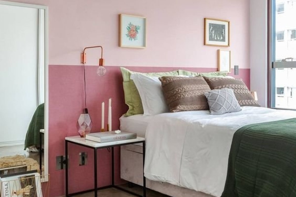 Parede rosa: Confira inspirações em todos os ambientes