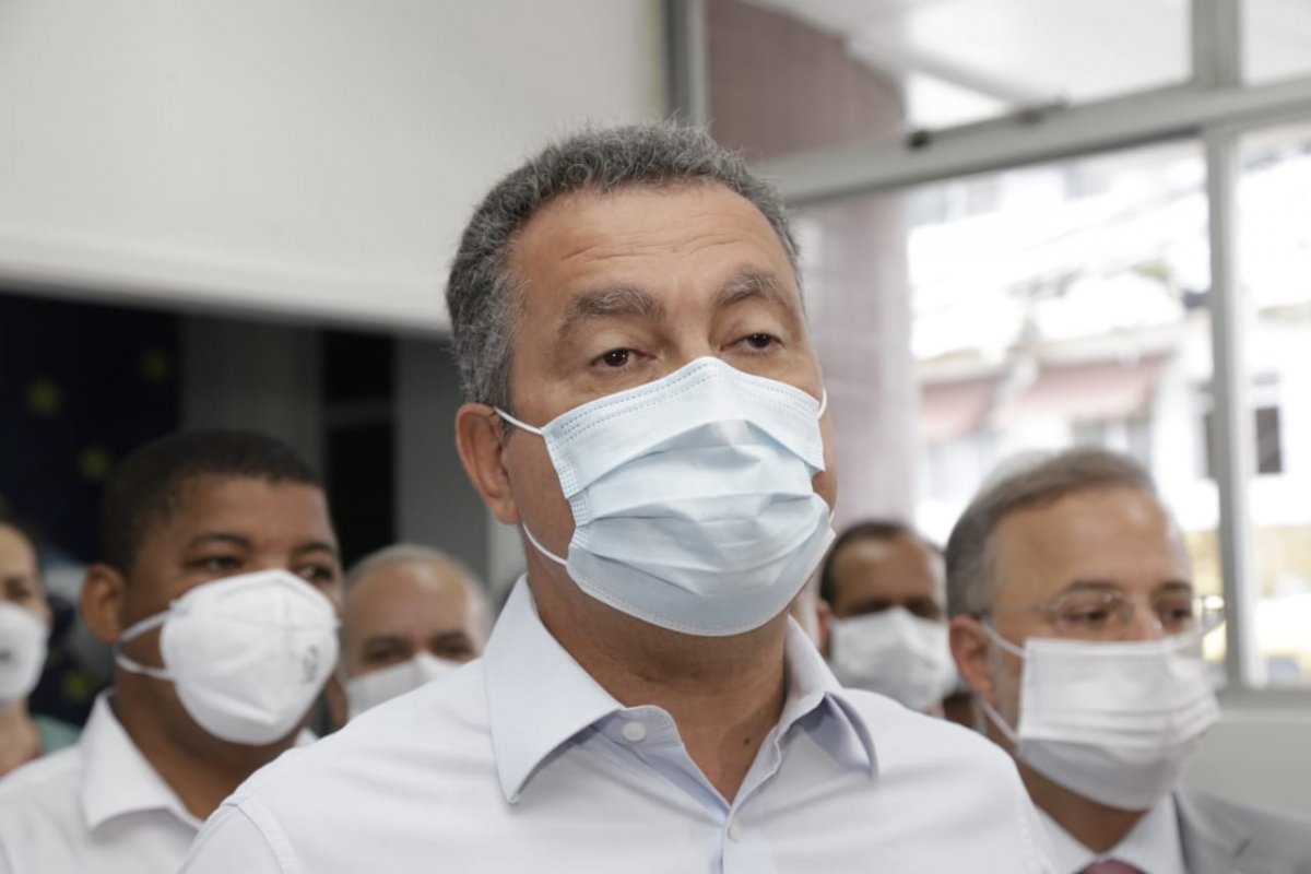 “Não dá para conceber que um dia o Brasil tivesse um presidente da República com esse nível”, diz Rui sobre Bolsonaro