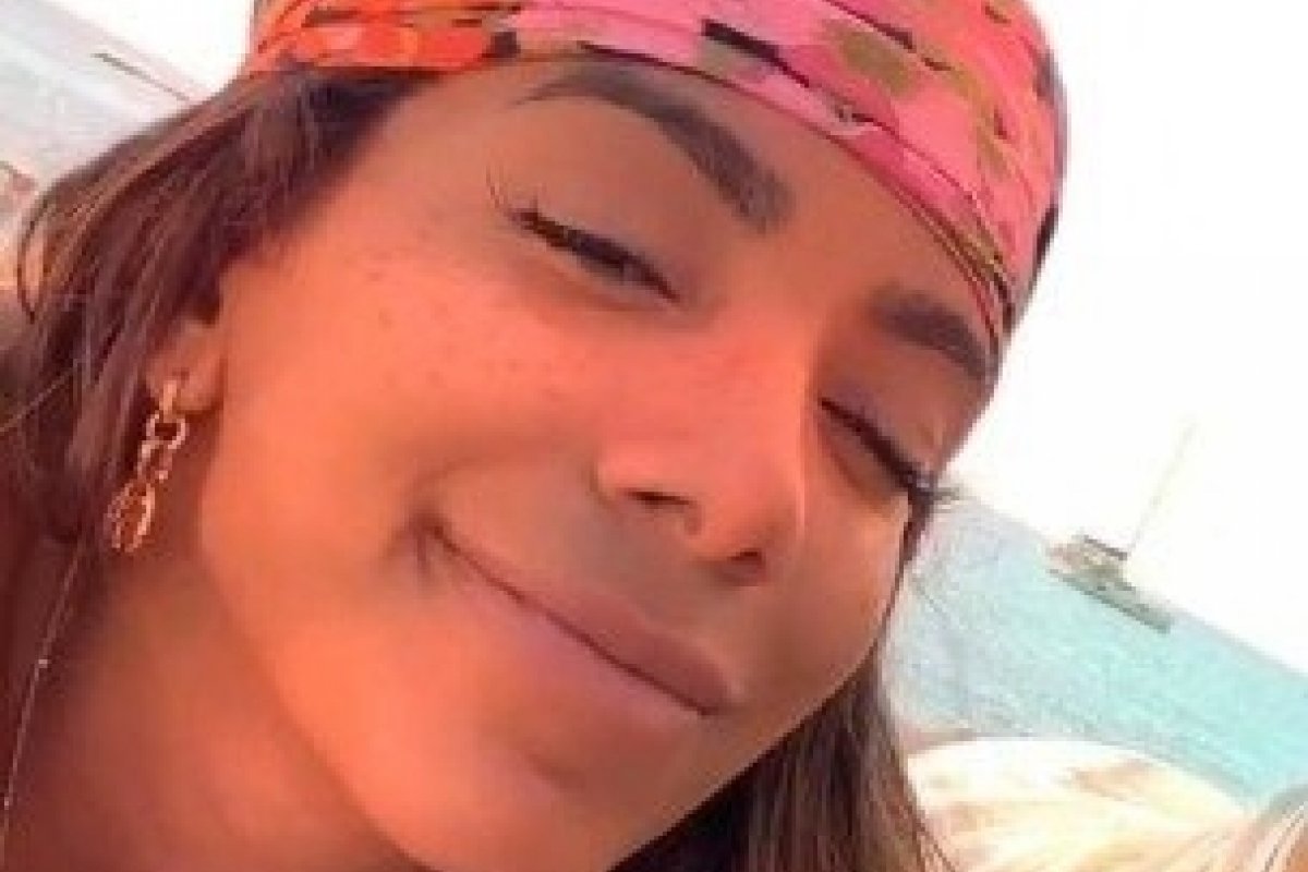 Anitta fez teste de Covid-19 depois de se encontrar com Neymar em Ibiza