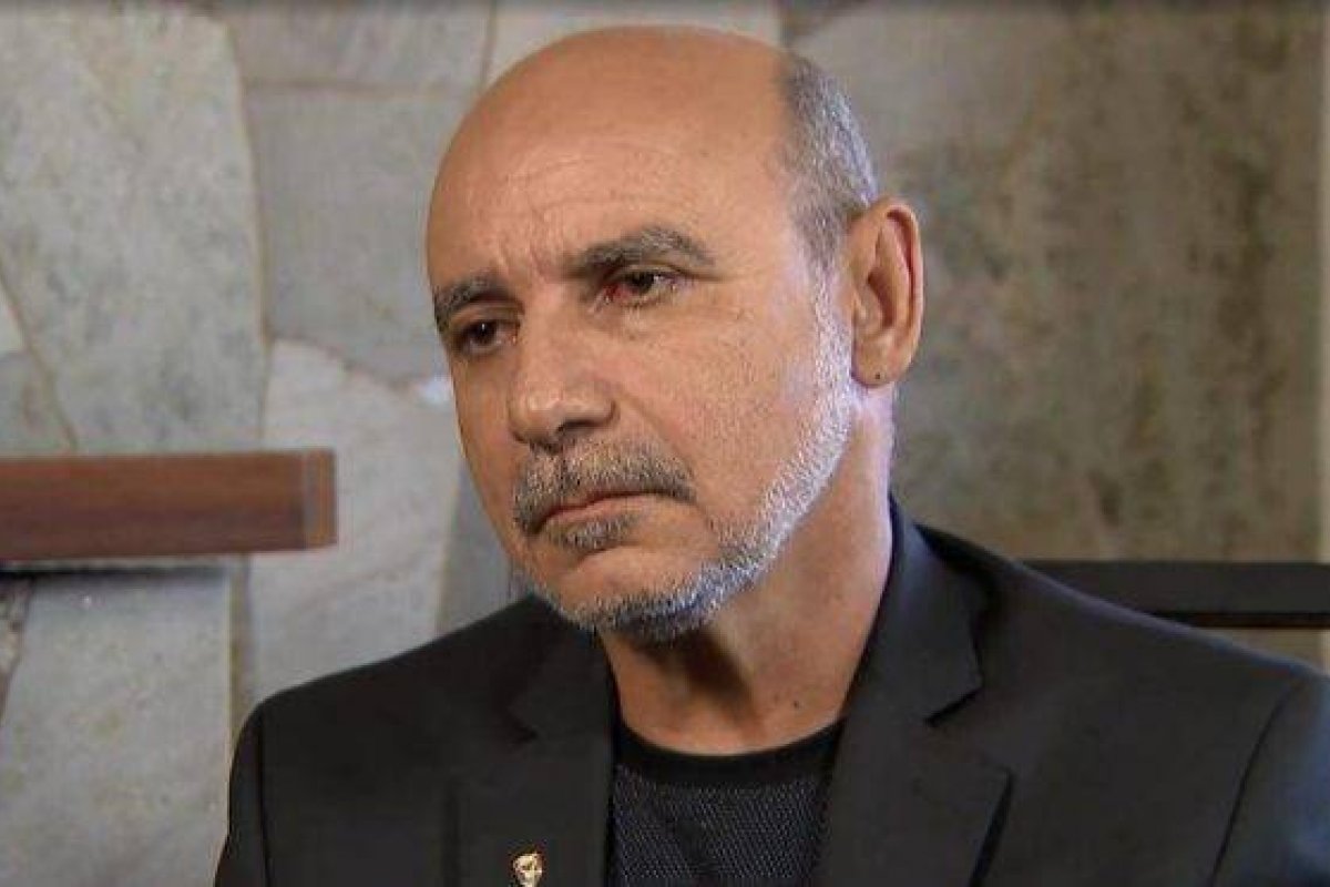 PGR defende no STF que Queiroz e esposa voltem para a prisão