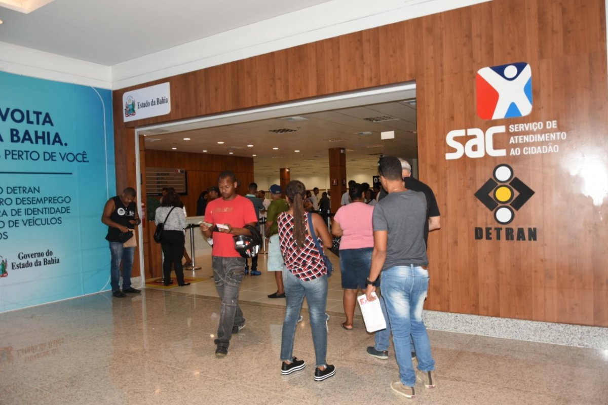 Dois postos do SAC passam a entregar o CRLV em Salvador