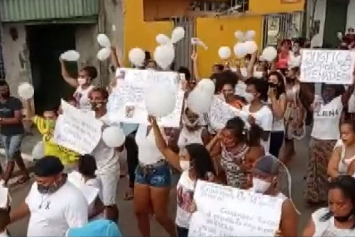 Moradores de São Cristóvão protestam após morte de menino de 8 anos, em Salvador