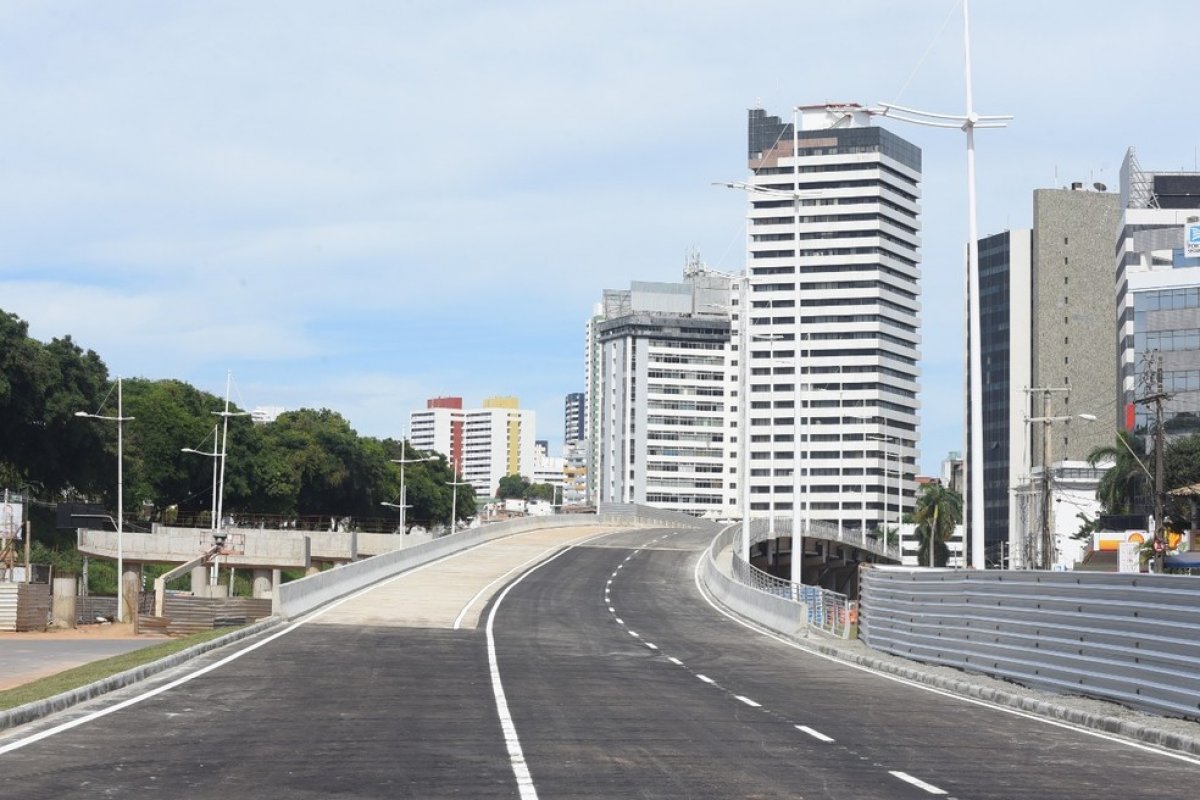 Tráfego é alterado na Av. ACM a partir desta quinta-feira (3)