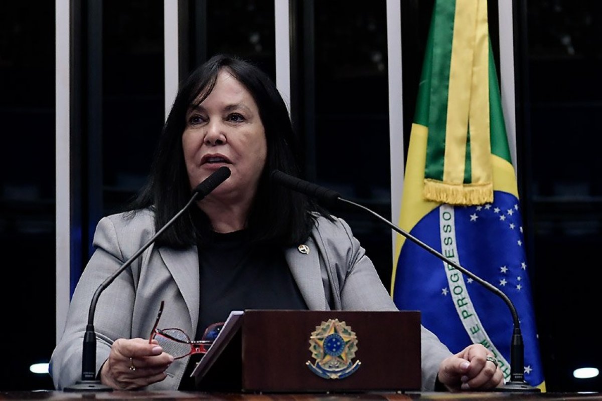 Senadora anuncia PEC que pode permitir reeleição na Câmara e no Senado