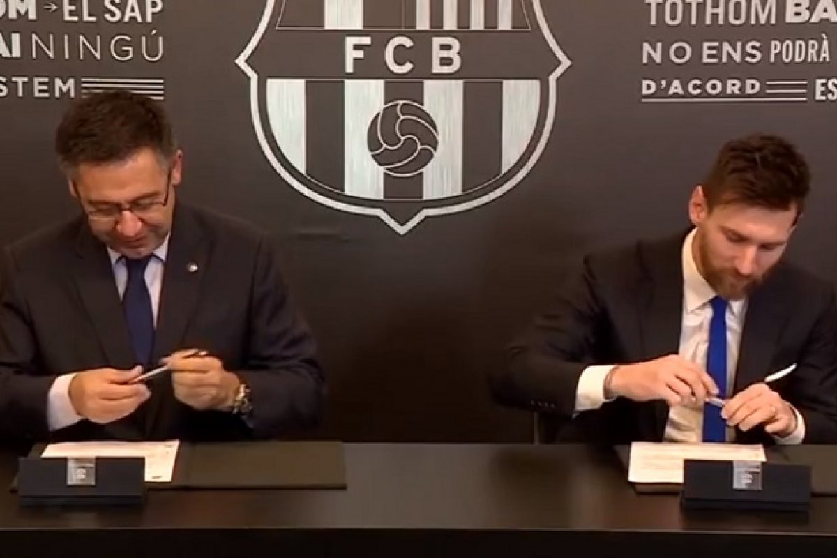 Messi admite seguir no Barcelona, diz emissora espanhola