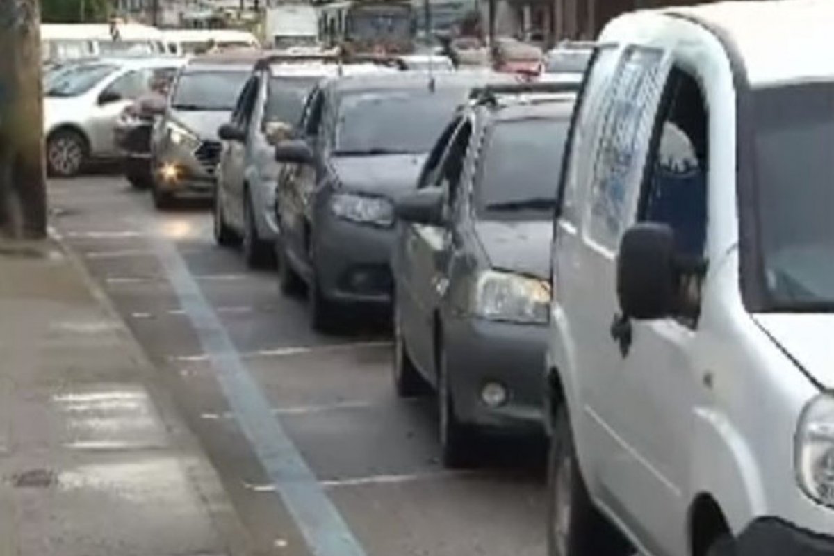 Ferry-Boat, em Salvador, amanhece com filas longas nesta sexta (4)
