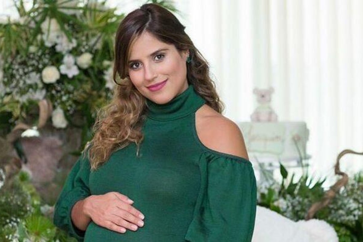 Camilla Camargo dá à luz ao seu primeiro filho