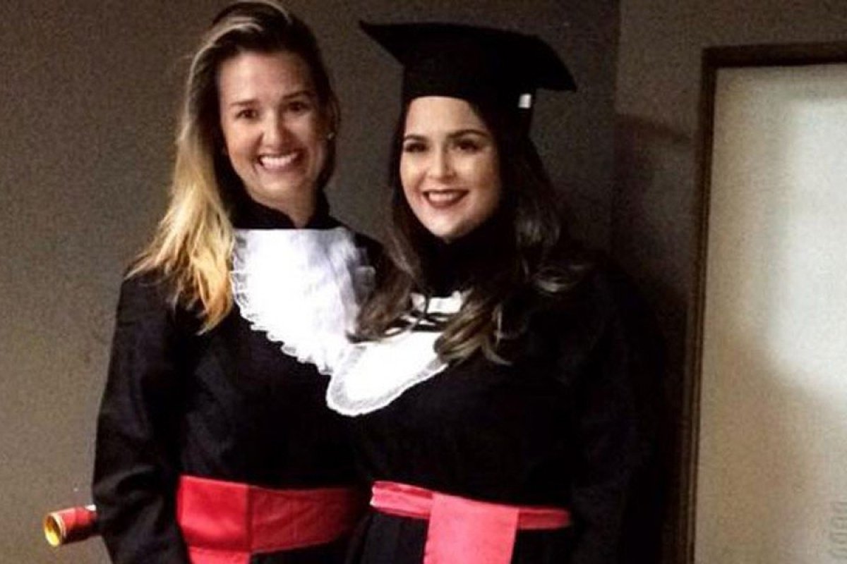 Alunos de pós-graduação e mestrados de Cátia Raulino podem ter títulos cancelados