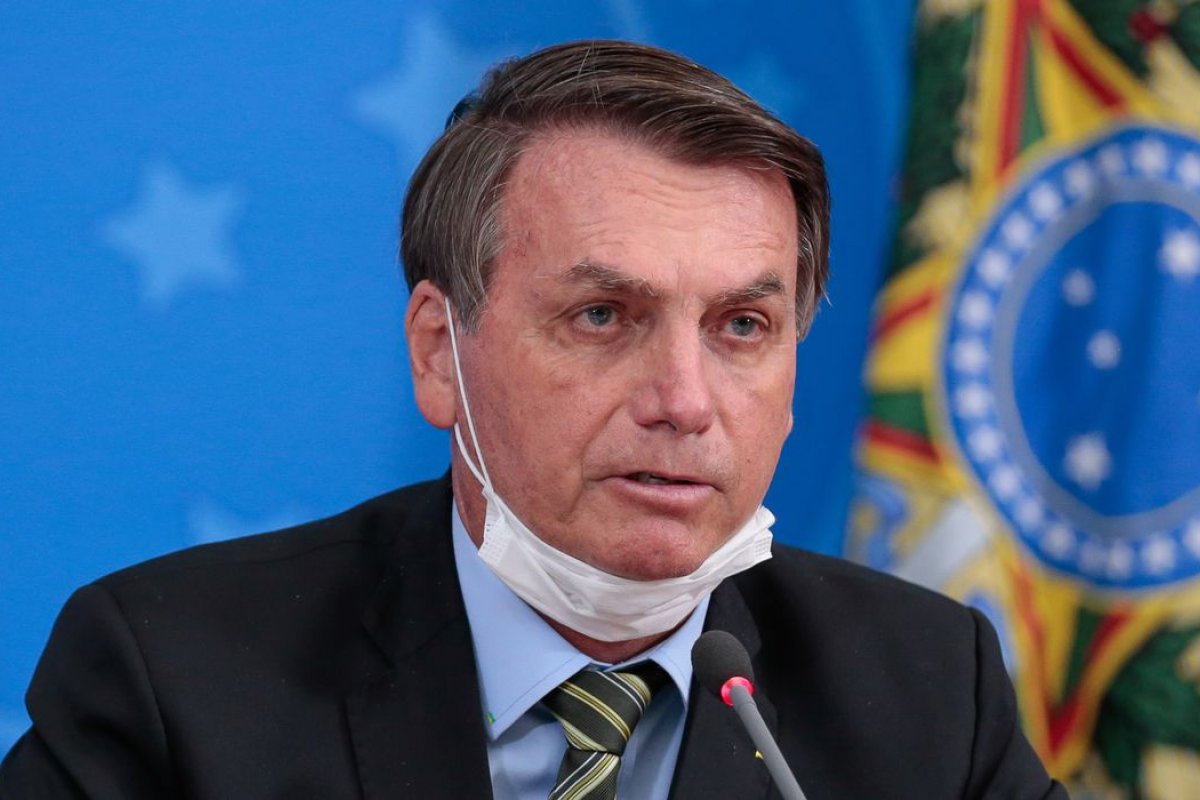 Exame/IDEIA: Bolsonaro é reeleito em 2022 em todos os cenários eleitorais