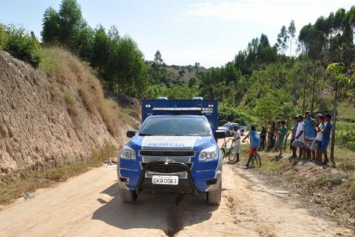 Corpo com marca de tiro é encontrado em plantação de café no sul da Bahia