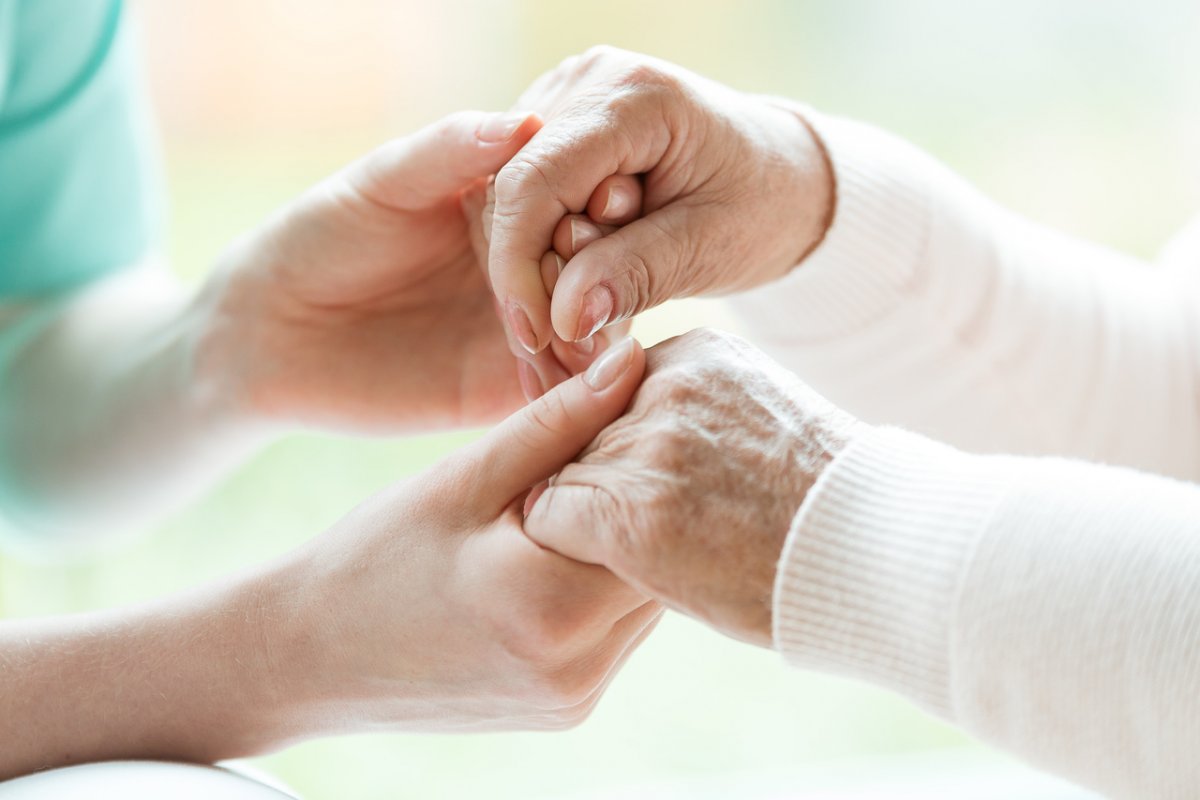 Estudo americano mostra que gene faz mulheres com Alzheimer viverem mais que homens
