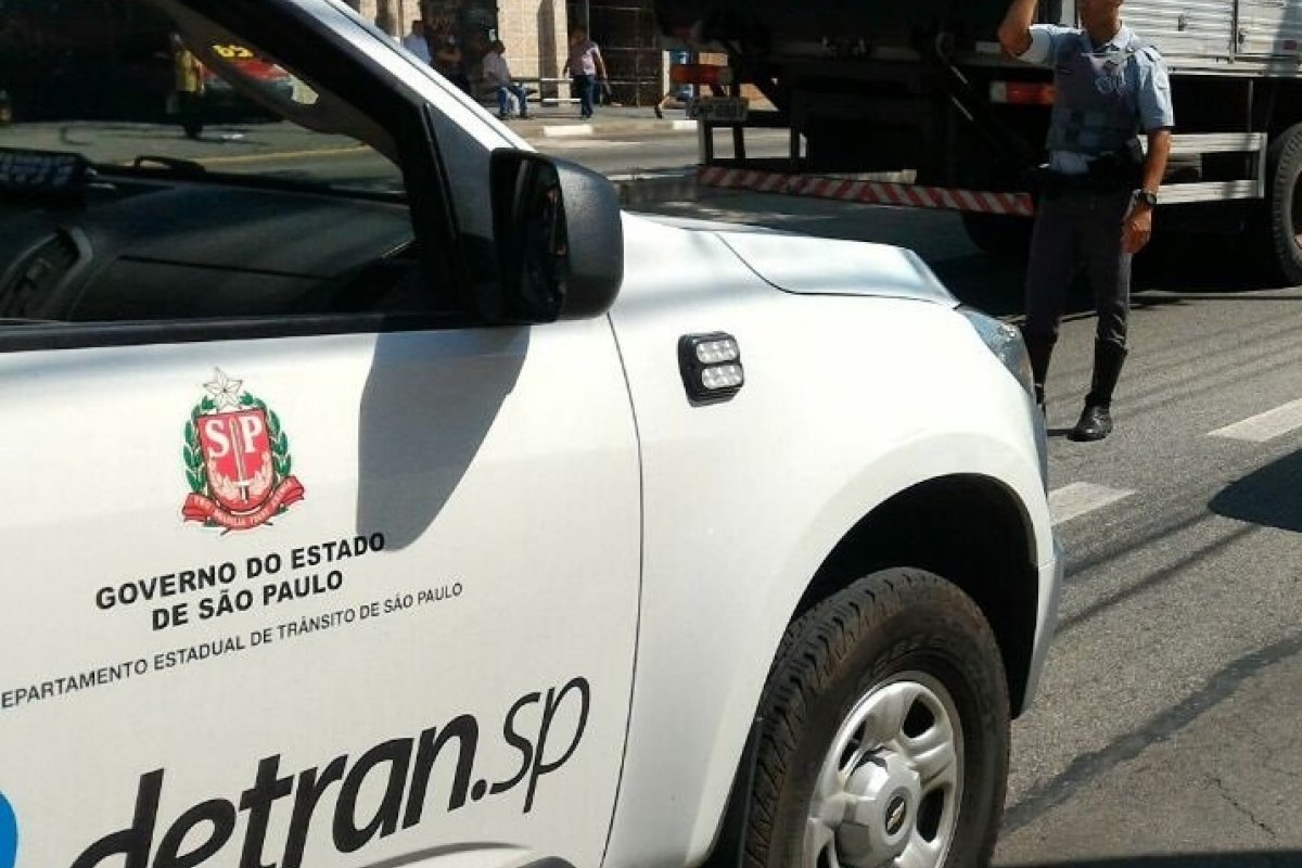 PM apreende veículo com mais mil infrações de trânsito em SP