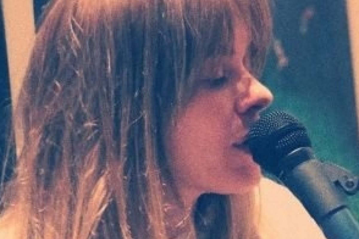 Carolina Dieckmann vai se lançar como cantora