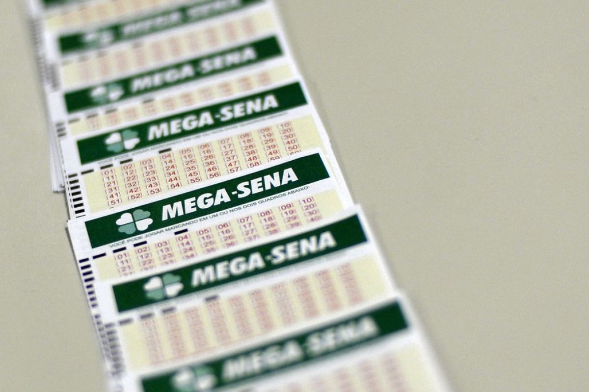 Dois apostadores acertam na Mega e dividem prêmio de R$ 94 milhões