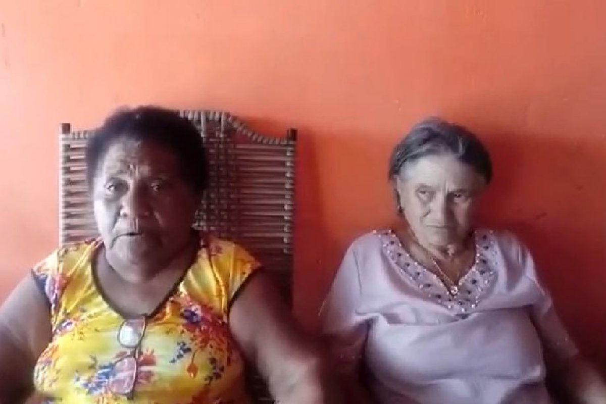 Video:Idosa cria canção que exalta importância do professor e acusa governantes de não valorizar profissão