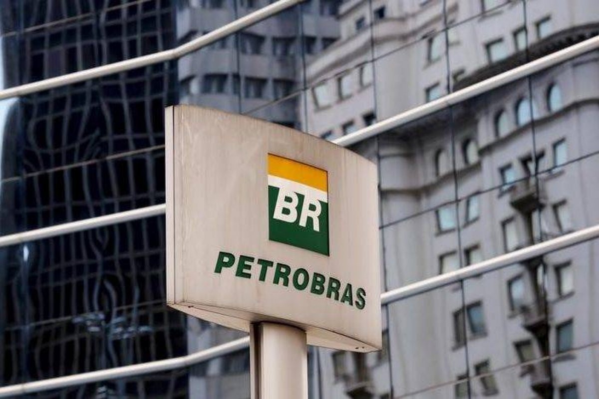 Petrobras vende 35% das suas ações 