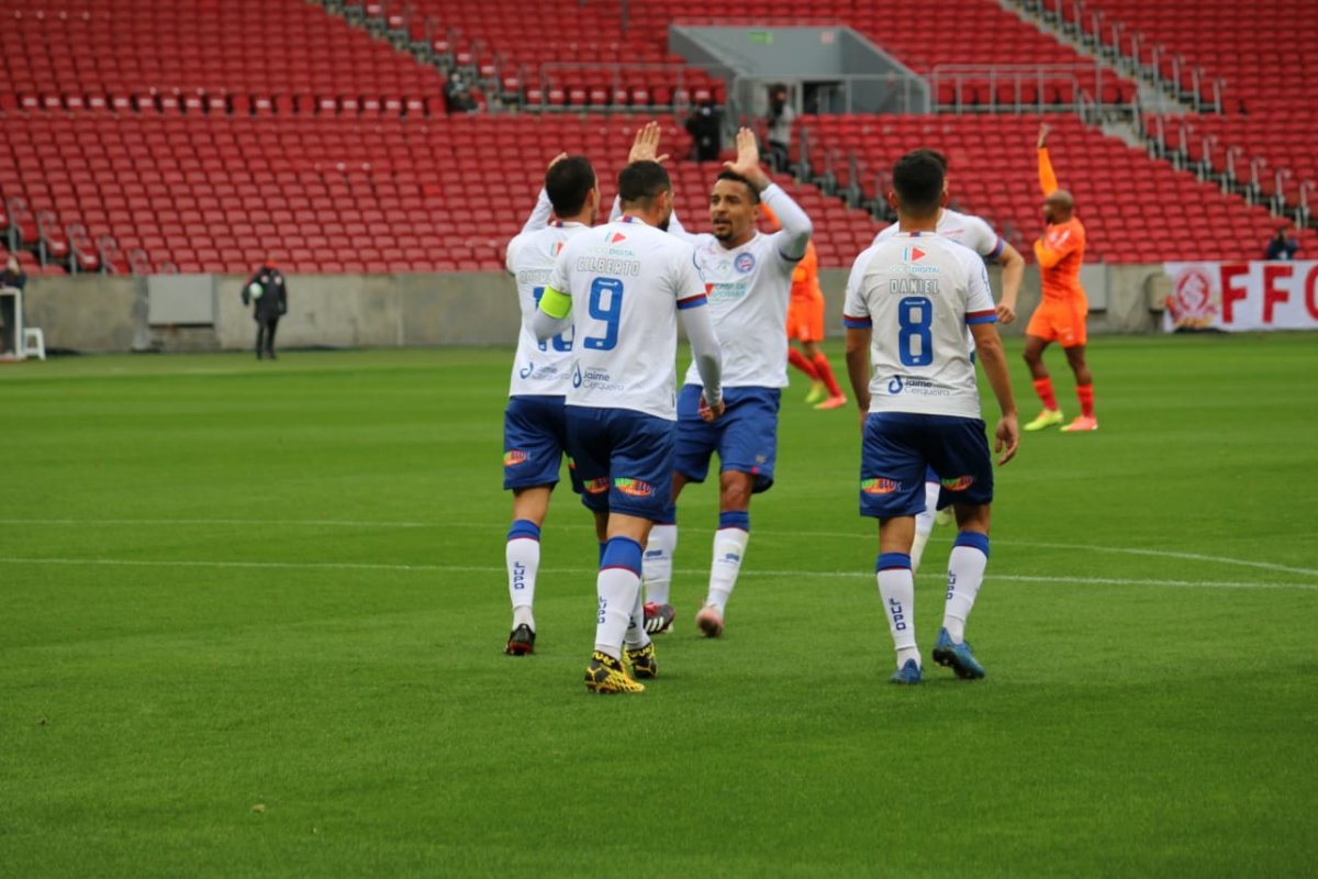 Com gol nos últimos minutos, Bahia empata com Inter fora de casa pelo Brasileirão