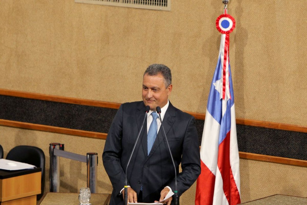 'Não existe democracia sem imprensa livre', diz Rui sobre ataques do grupo "Guardiões de Crivella" à jornalistas