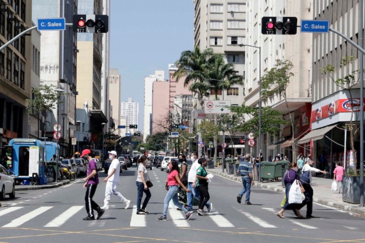 Curva de mortes por Covid-19 não indica segunda onda na maioria dos países