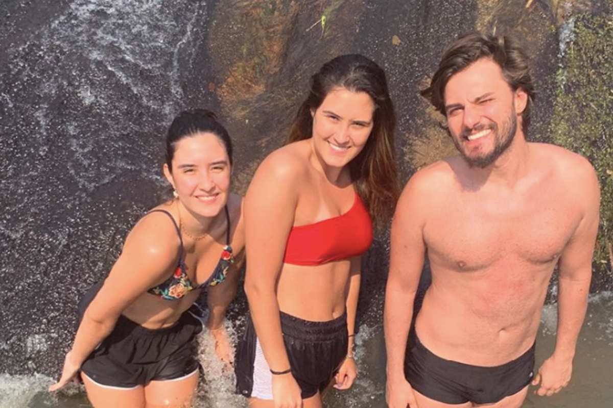 Hugo Bonemer curte cachoeira com as primas, filhas de Bonner e  Fátima Bernardes