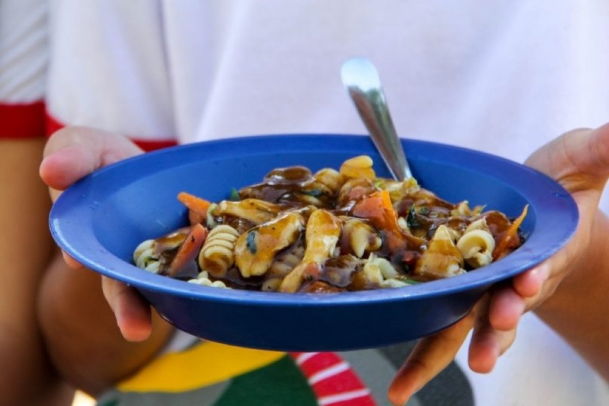 Defensoria determina que alimentação seja distribuída aos alunos de Feira de Santana em até 10 dias