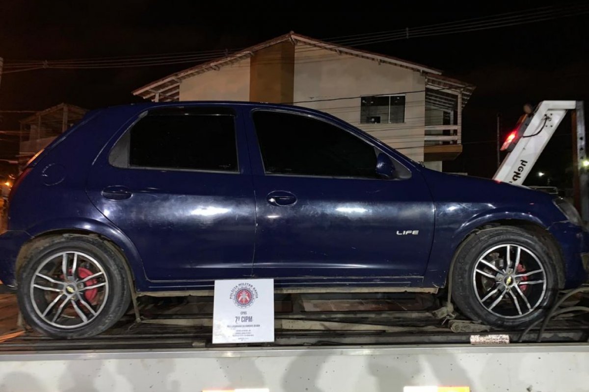 PM flagra 500 pessoas no baile funk ‘clandestino’, em Eunápolis