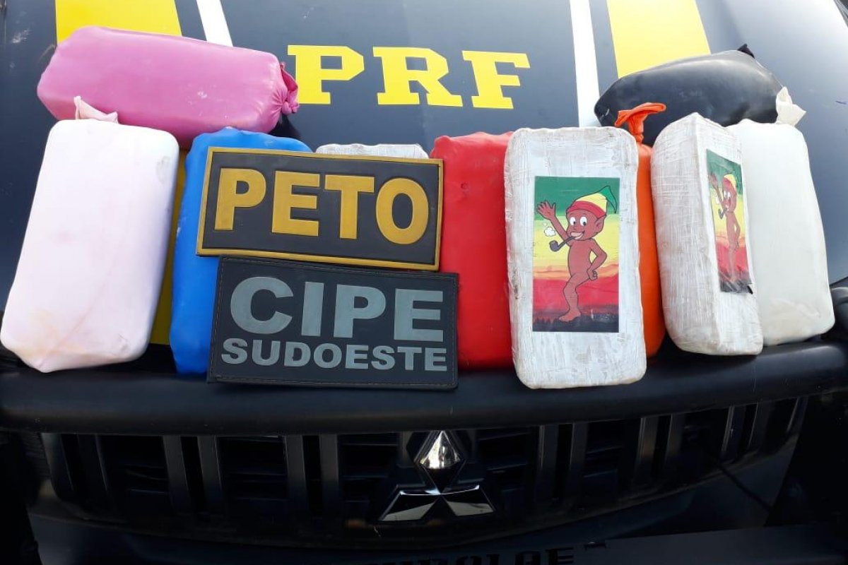 Dois homens são presos com drogas avaliadas em R$ 200 mil