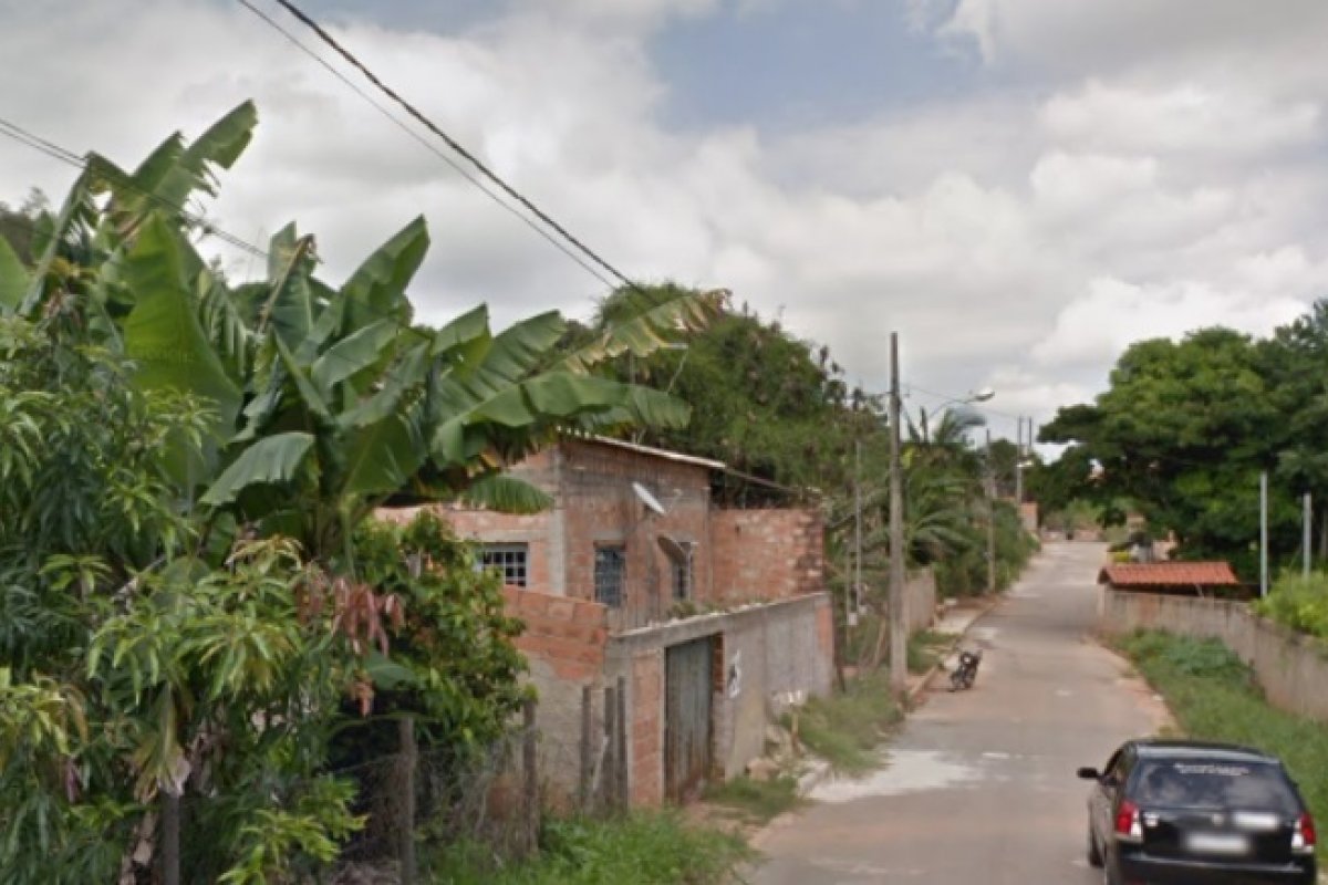 Pai mata filho de 3 anos a facadas e transmite crime por videochamada no whatsApp