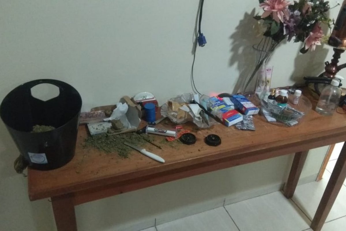 PF cumpre mais de 50 mandados para desarticular grupos suspeitos de tráfico de drogas