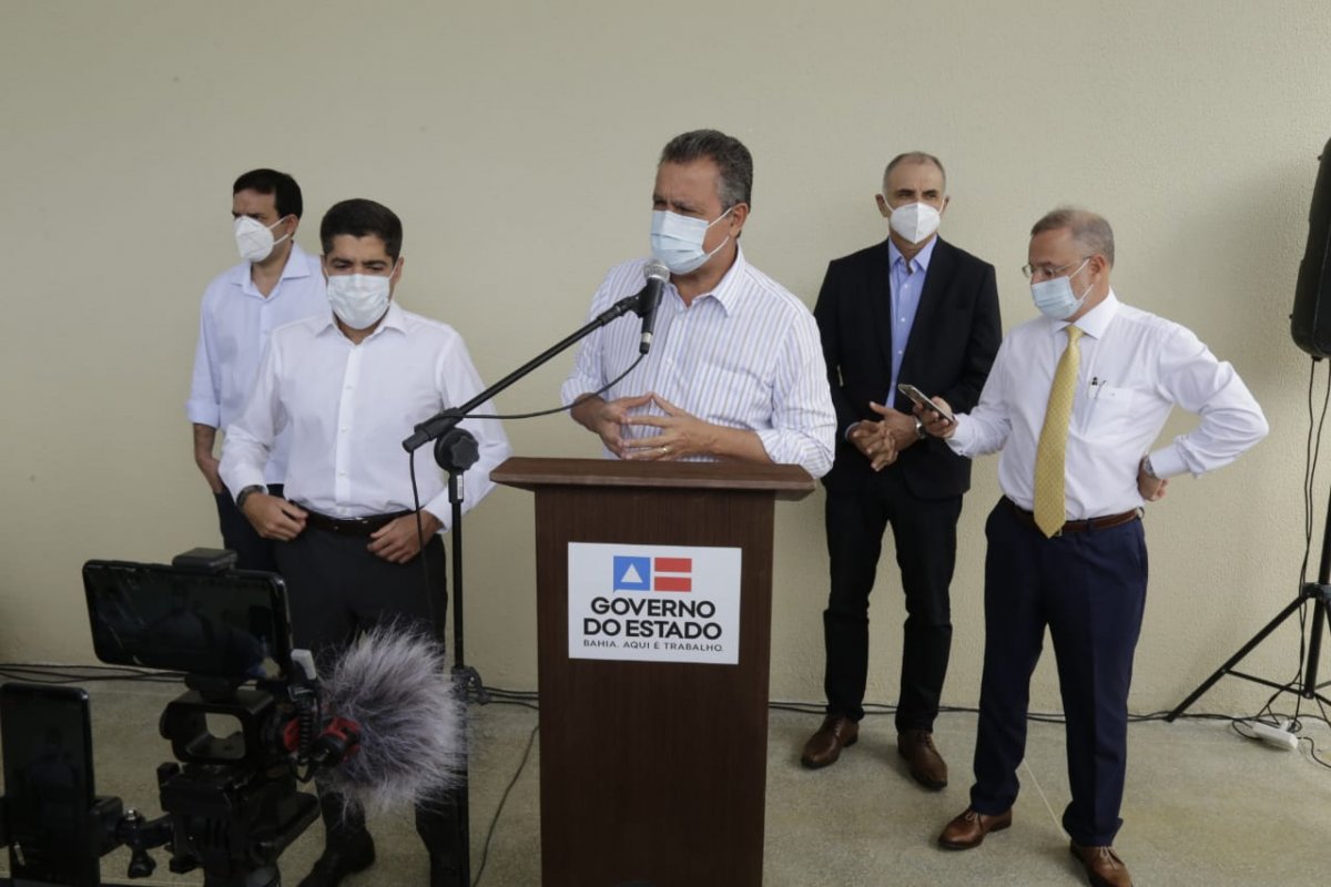 Aulas voltam em 2020, afirmam governo e prefeitura