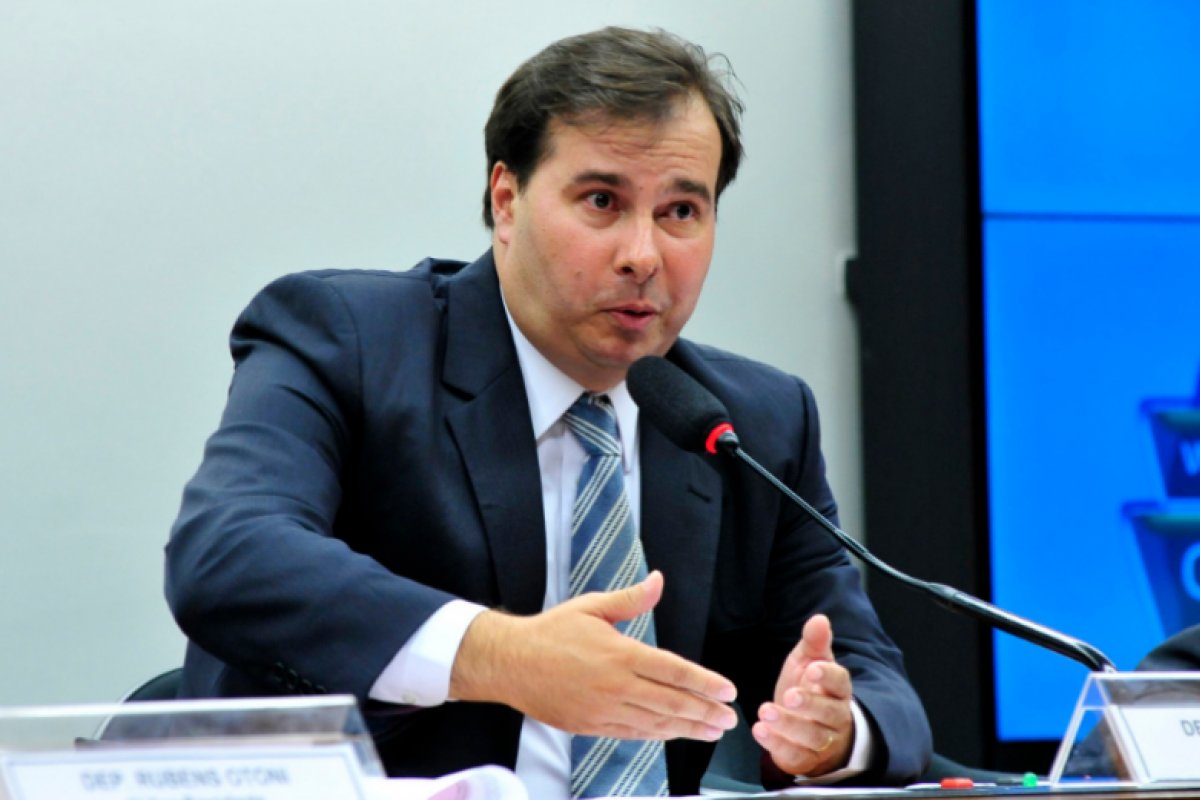 Rodrigo Maia diz que Toffoli atuou contra quem queria 'calar os poderes da República'