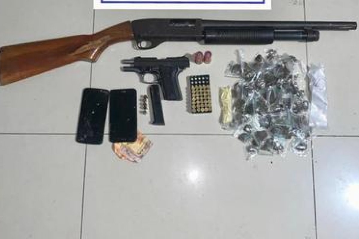 Rondesp apreende armas e drogas em Salvador