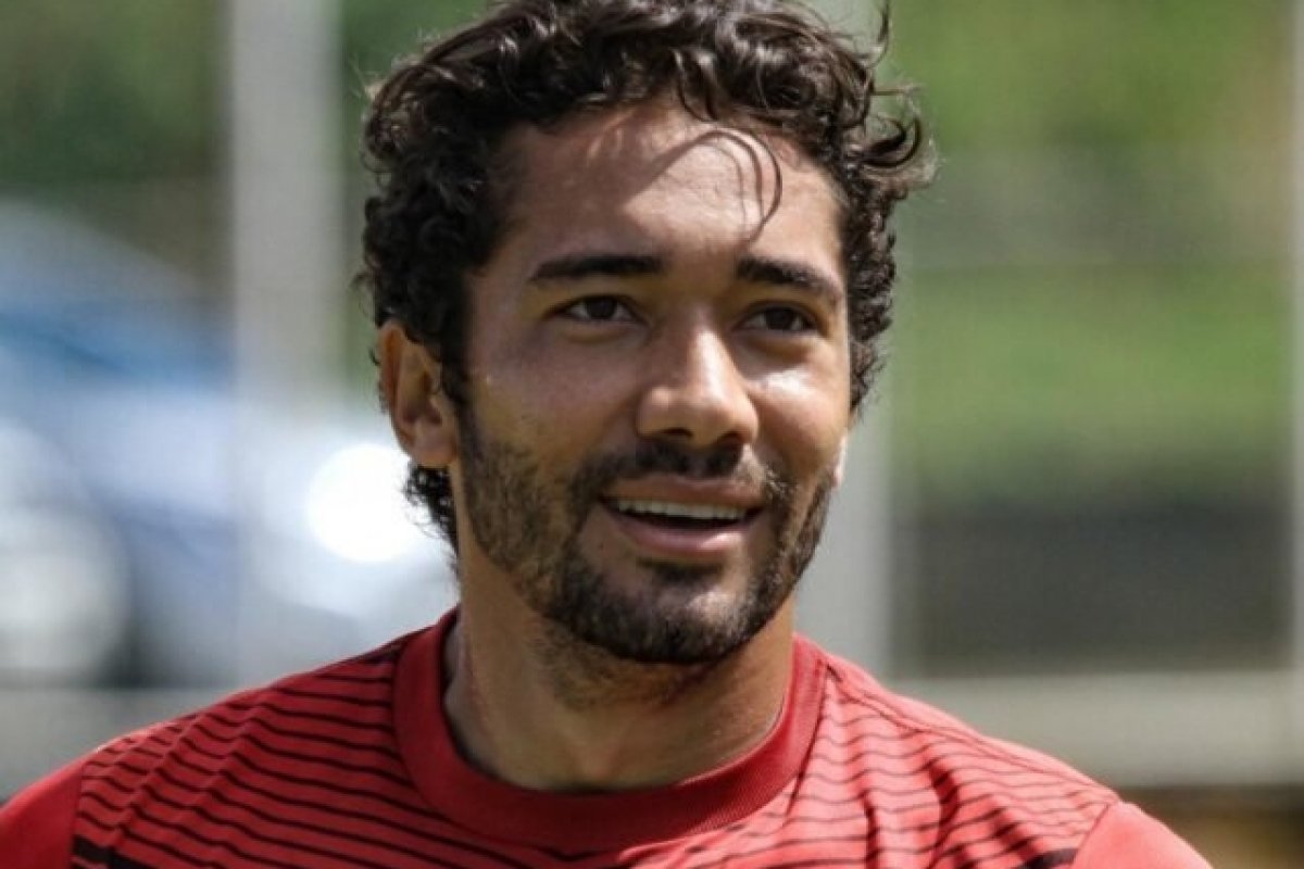 Volante Jean é negociado com Marítimo, diz imprensa portuguesa