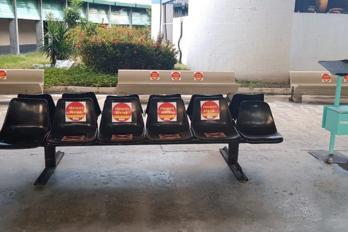 Decreto suspende transporte intermunicipal em 2 cidades e libera em outras 2