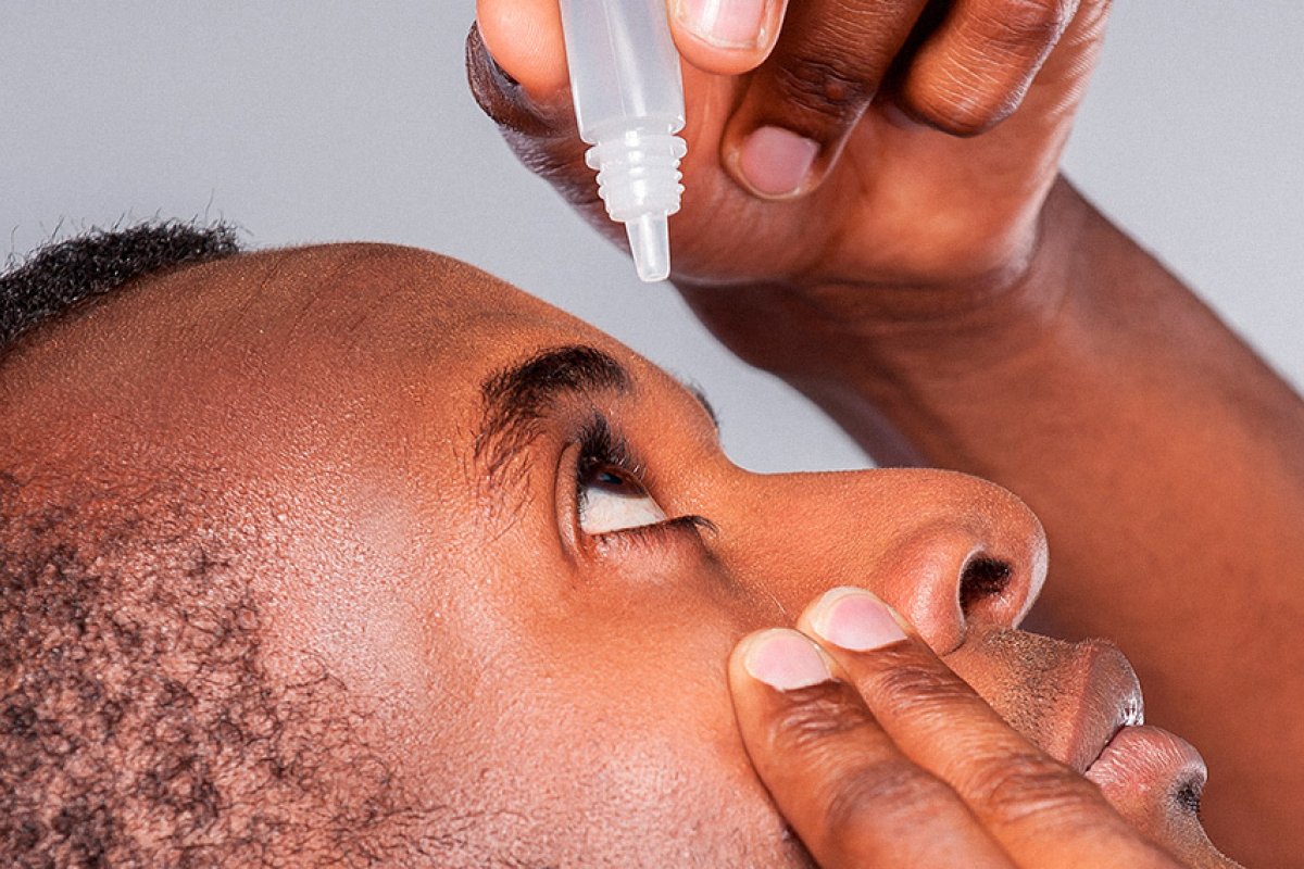 Pesquisadores desenvolvem colírio que corrige problemas de visão