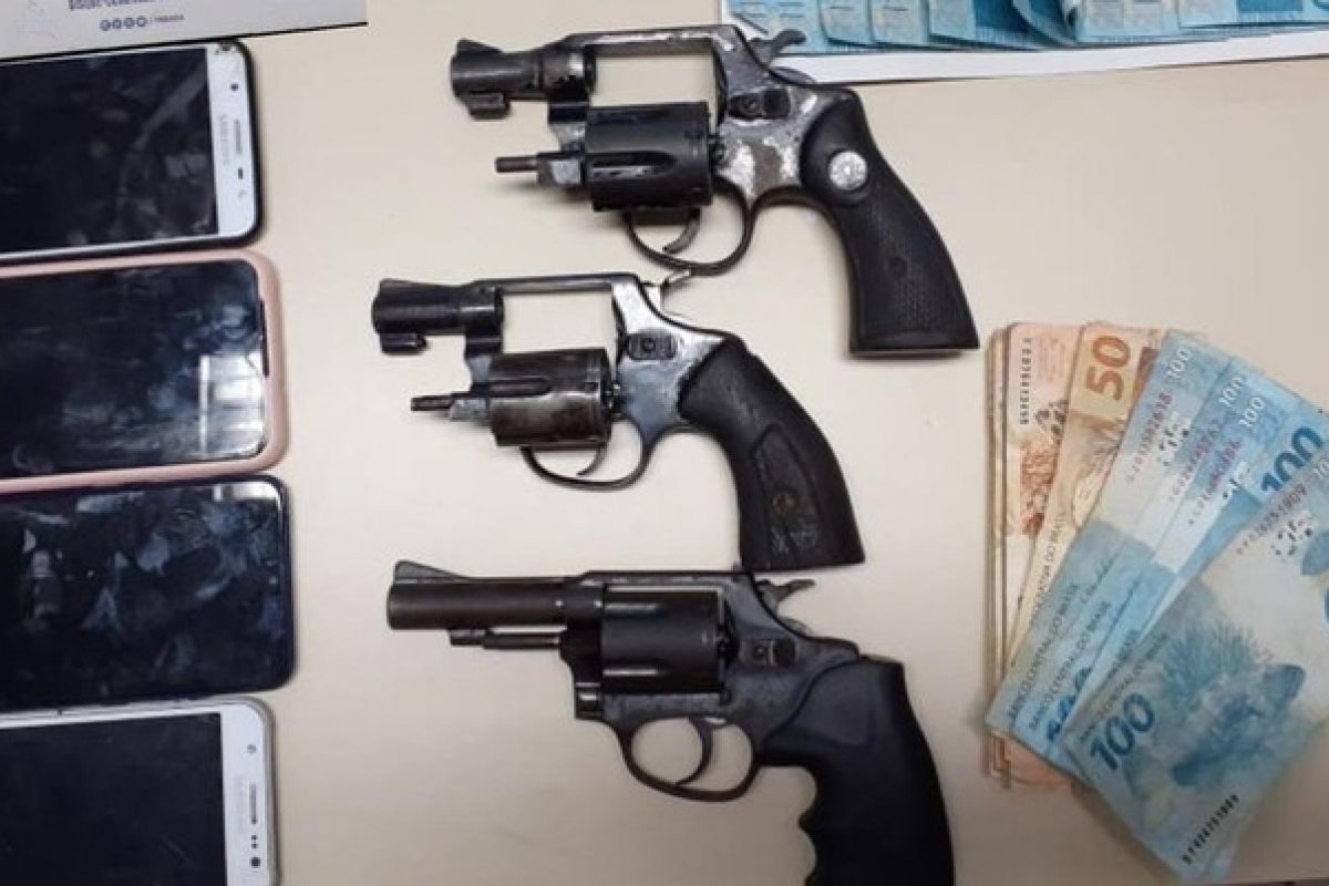 Grupo é preso durante tentativa de assalto a carro-forte na Paralela, em Salvador