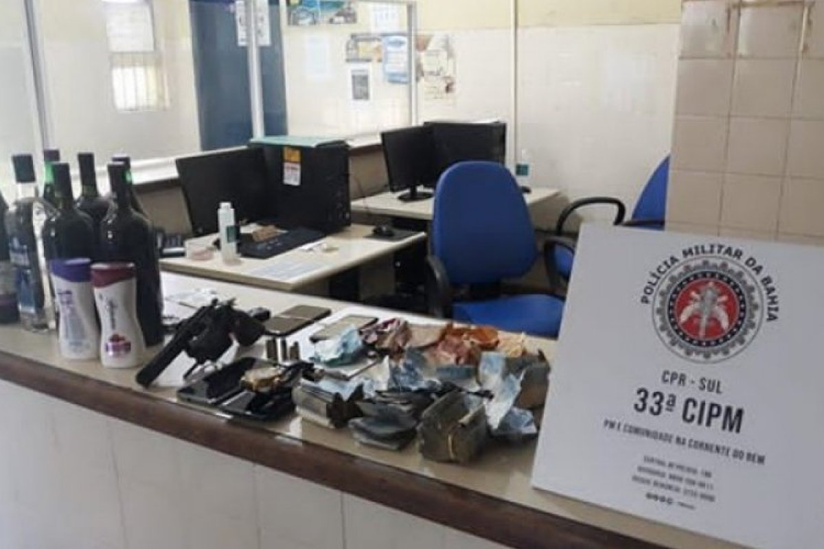 Trio é preso suspeito de roubar mercado em Valença