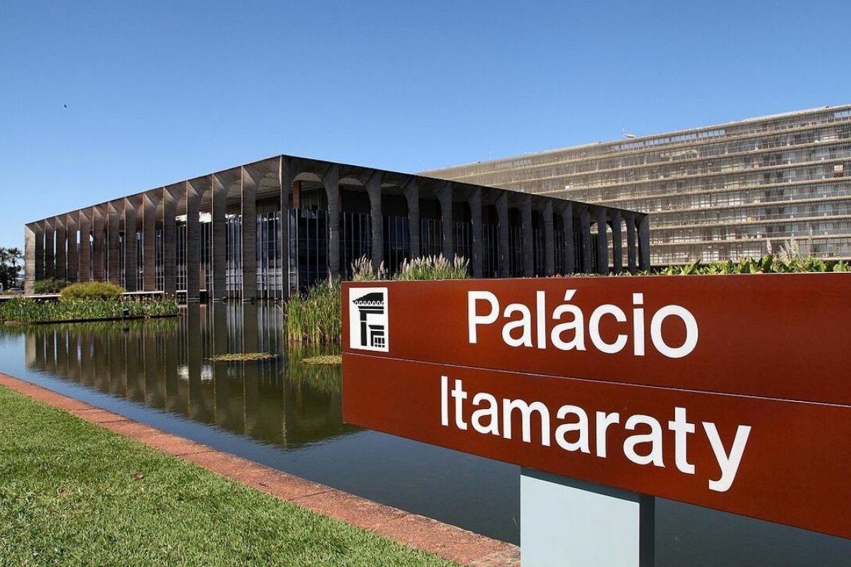 Itamaraty coloca telegramas com instruções sobre temas relacionados ao aborto, gênero e educação sexual em sigilo