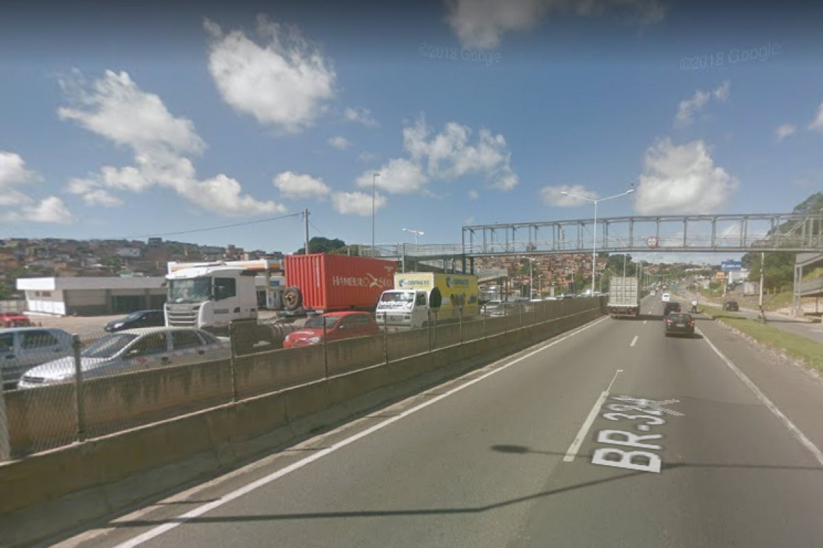 Via Bahia é autuada por falta de manutenção em tubulações na BR-324