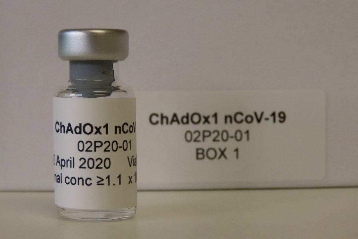 Universidade de Oxford retoma testes para pesquisa de vacina contra a covid-19