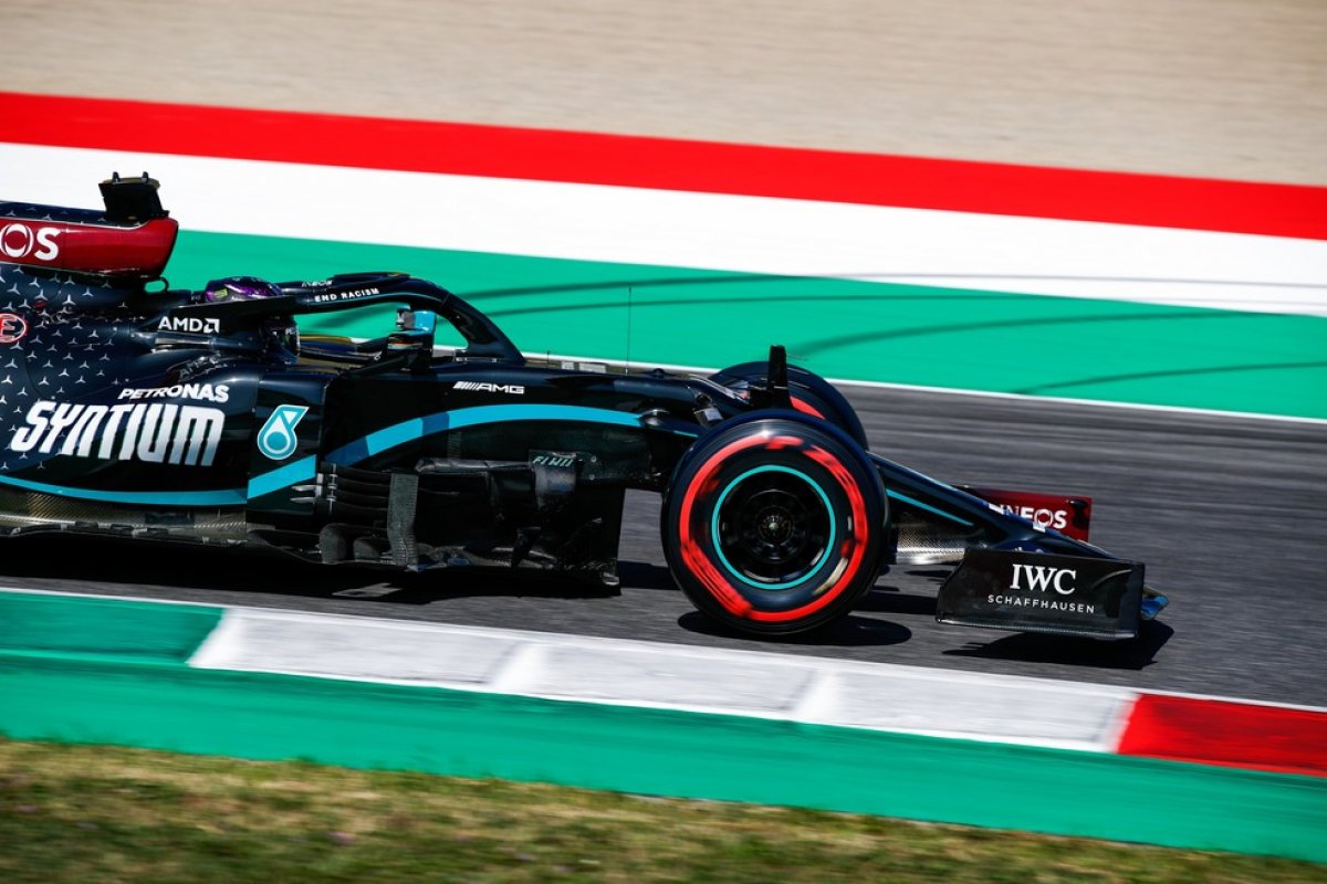 Hamilton supera Bottas por 0s059 e faz 95ª pole na Fórmula 1