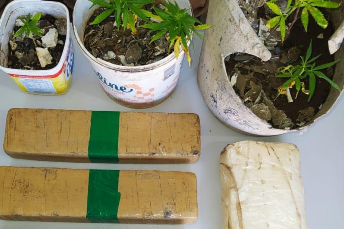 Homem é preso com drogas enterradas em rio, no oeste baiano