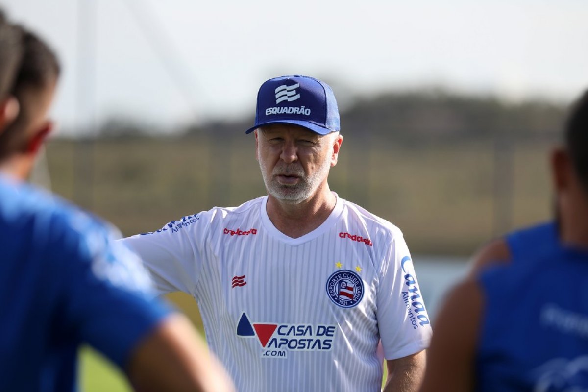 Na estreia de Mano, Bahia tenta voltar a vencer após seis partidas de jejum