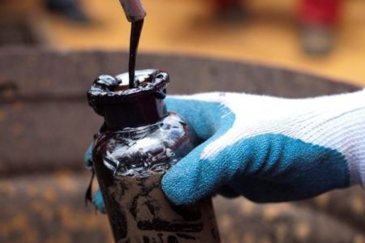 Vazamento de petróleo atinge 13 km na costa da Venezuela